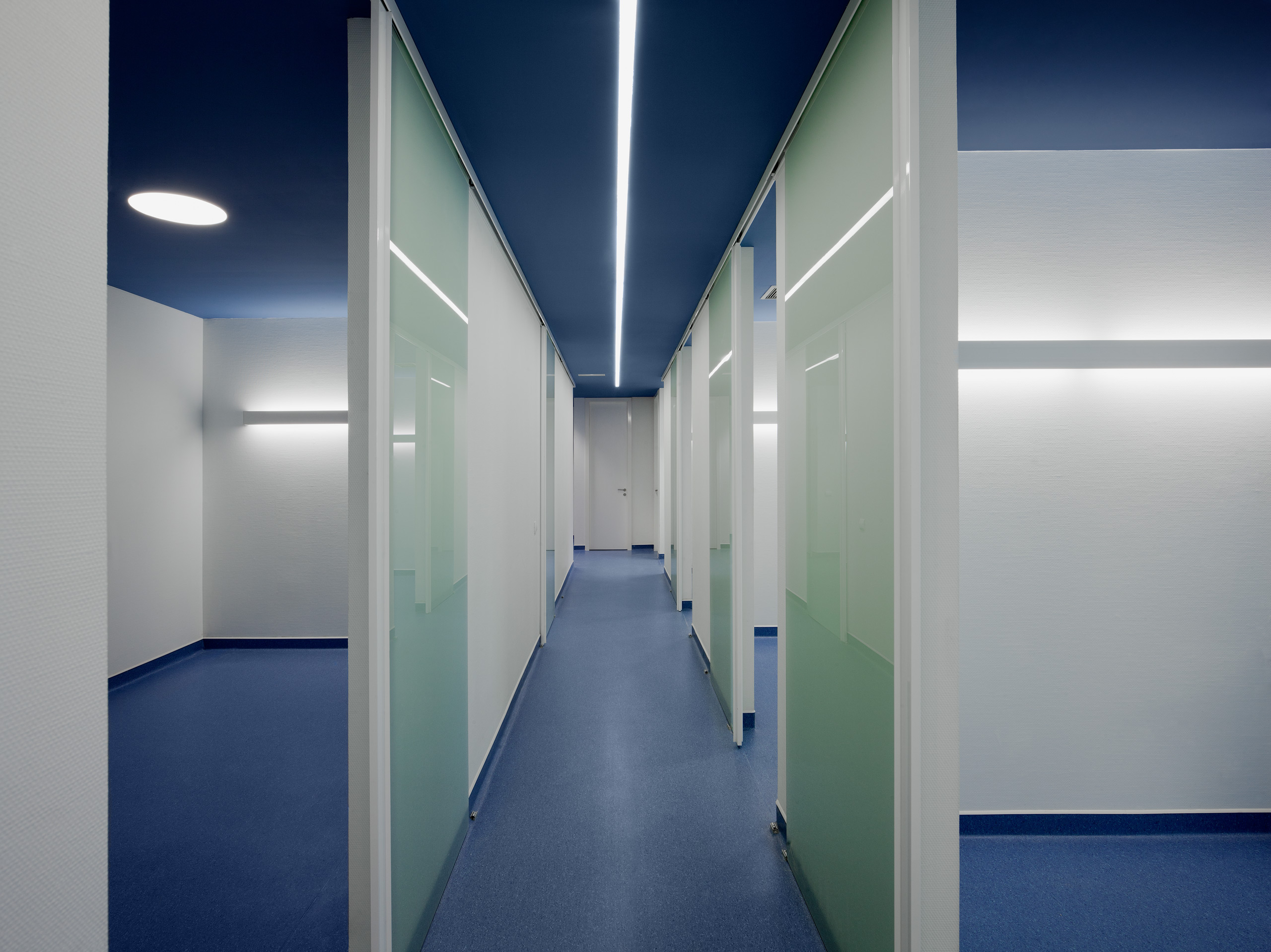 PROLICHT_HospitalCruces_Bilbao_Spain_gallery_hero.jpg