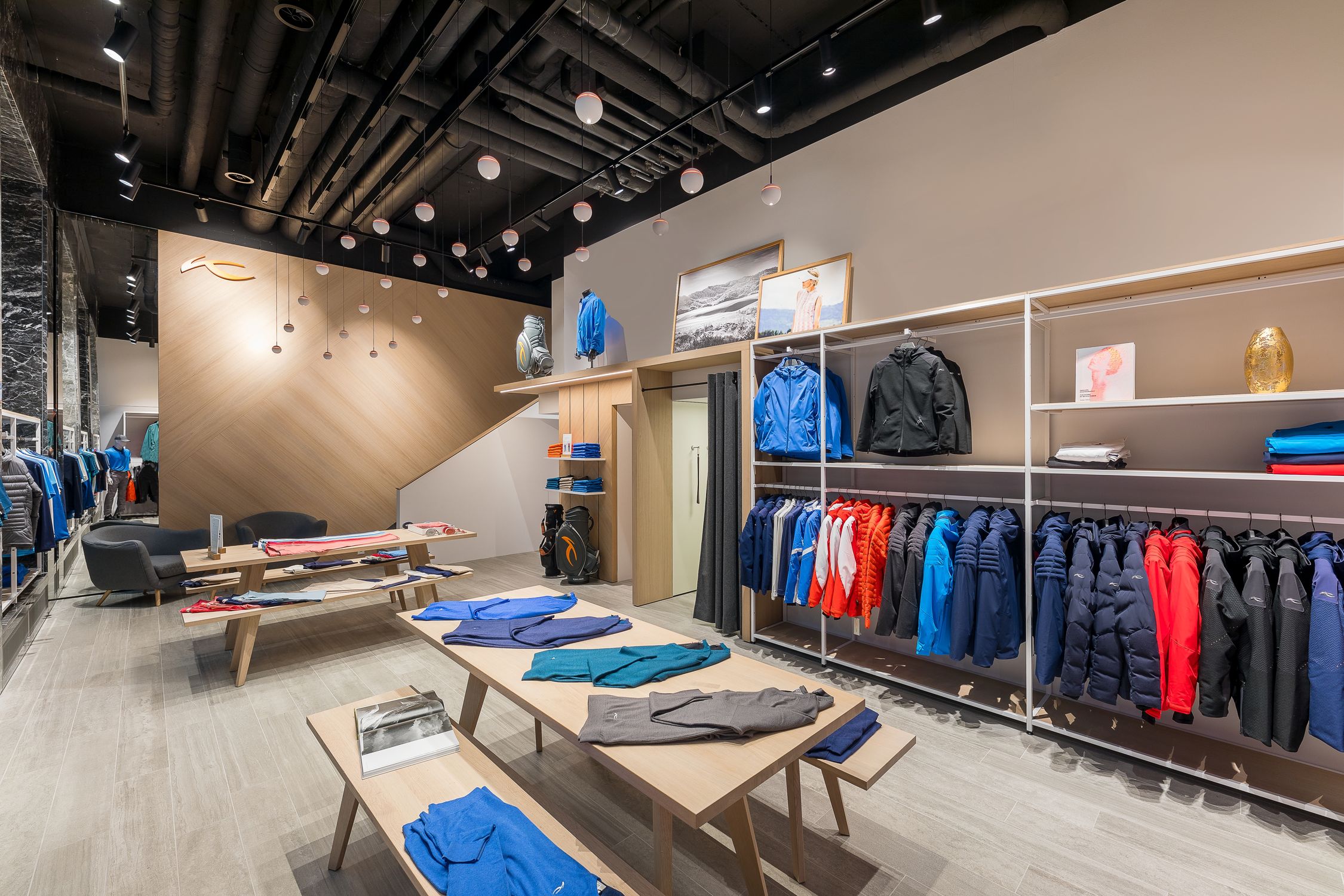 PRO_Kjus-BrandStore_-7 - HERO.jpg