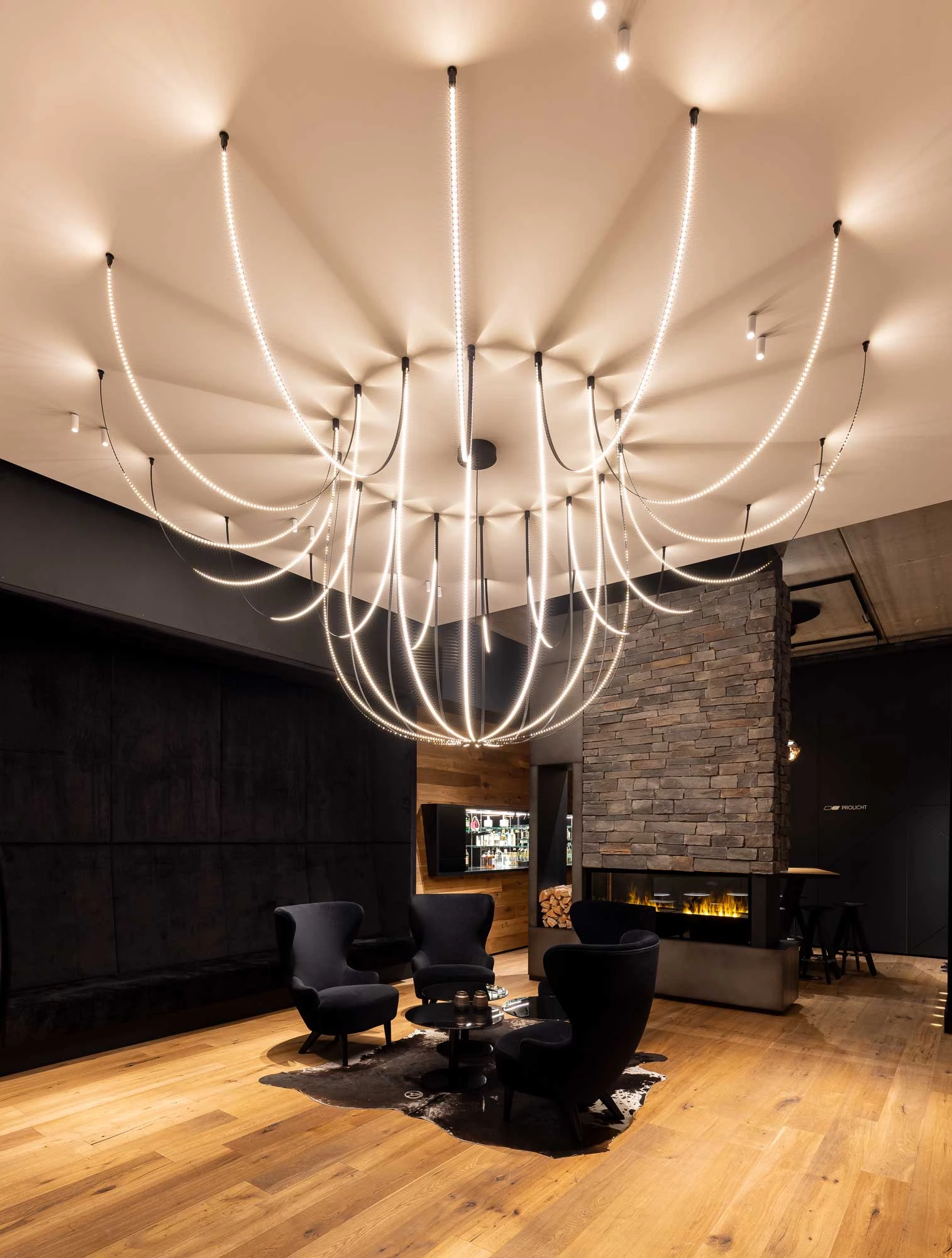 Beleuchtung Showroom Goetzens Tirol Oesterreich Code Tom Dixon Profilsysteme Hotel Lounge